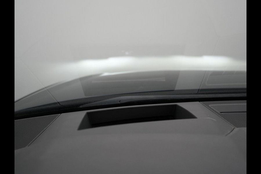 Audi A6 Avant 50 TFSI e Quattro S Line Plug In Hybrid 299pk Dealer O.H PHEV | Trekhaak af Fabriek | Adaptive Cruise | Head Up | Matrix LED |  Camera | Sfeerverlichting | 19"L.M | Apple Carplay | Sportstoelen Verwarmd |