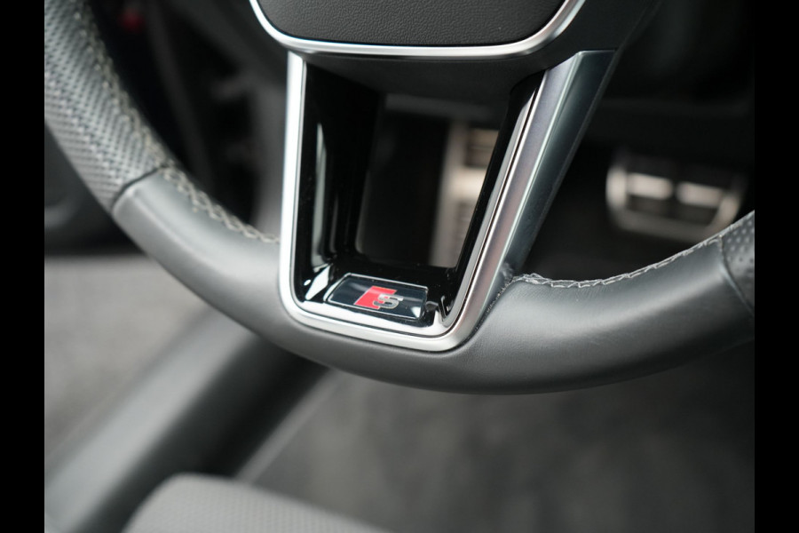 Audi A6 Avant 50 TFSI e Quattro S Line Plug In Hybrid 299pk Dealer O.H PHEV | Trekhaak af Fabriek | Adaptive Cruise | Head Up | Matrix LED |  Camera | Sfeerverlichting | 19"L.M | Apple Carplay | Sportstoelen Verwarmd |