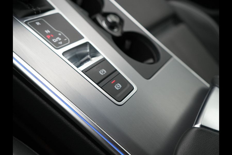 Audi A6 Avant 50 TFSI e Quattro S Line Plug In Hybrid 299pk Dealer O.H PHEV | Trekhaak af Fabriek | Adaptive Cruise | Head Up | Matrix LED |  Camera | Sfeerverlichting | 19"L.M | Apple Carplay | Sportstoelen Verwarmd |