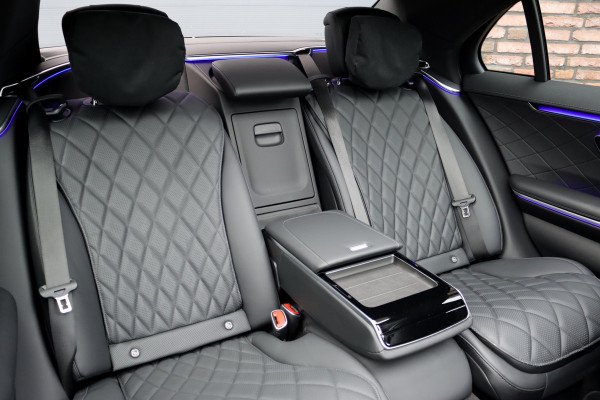Mercedes-Benz S-Klasse 580 e 4MATIC Lang AMG Line | Airmatic | Chauffeurspakket | Achterasbesturing | Augmented HUD | Distronic+ | Burmester | Exclusief Nappa Leder | 3D-Display | Vlakkenverwarming |