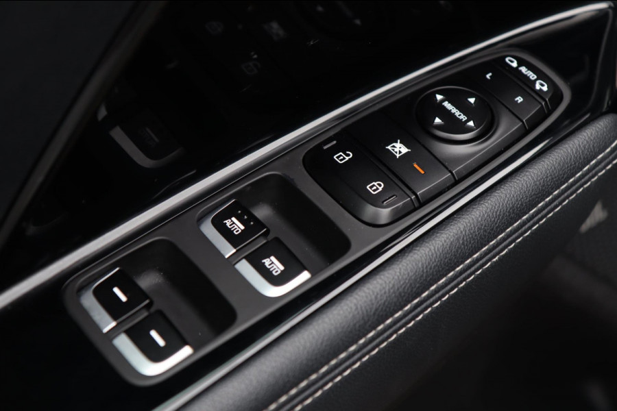 Kia Niro 1.6 GDI PHEV ExecutiveLine / PANODAK / KEYLESS / DODEHOEK / CAMERA / JBL