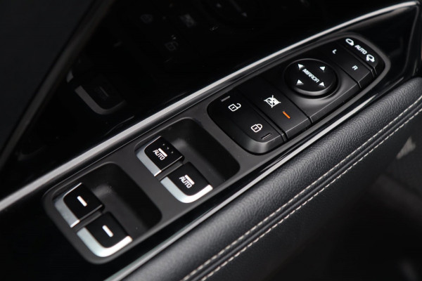 Kia Niro 1.6 GDI PHEV ExecutiveLine / PANODAK / KEYLESS / DODEHOEK / CAMERA / JBL