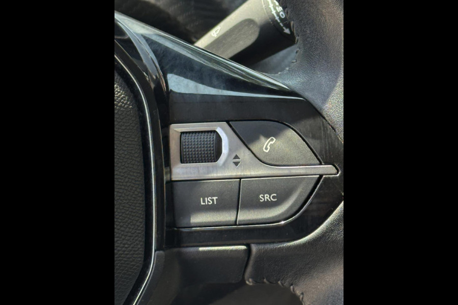 Peugeot 208 1.2 PureTech Active Pack - Apple CarPlay/Navigatie I Airco I Sport velgen I LED I PDC I 56.000 KM - Dealer onderhouden