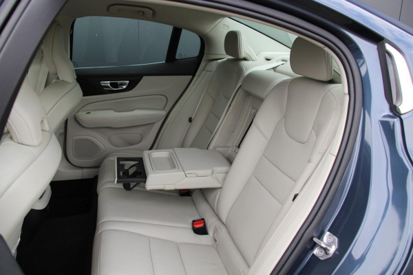 Volvo S60 2.0 B3 Inscription Trekhaak | AUTOPILOT | BLIS | Leder |