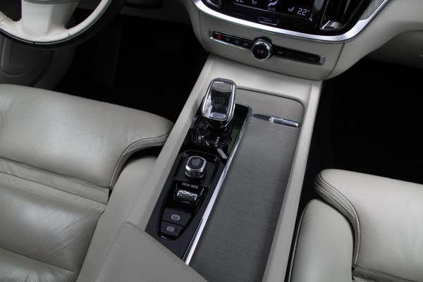 Volvo S60 2.0 B3 Inscription Trekhaak | AUTOPILOT | BLIS | Leder |