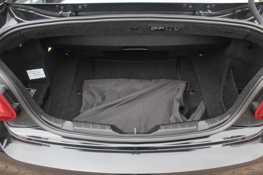 BMW 2 Serie Cabrio M240i xDrive High Exe. M Sport / Camera / Leder / Harman Kardon / 18'' / Keyless / Navigatie / Stuurverwarming / DAB / Windscherm / Stoelverwarming / Cruise Control