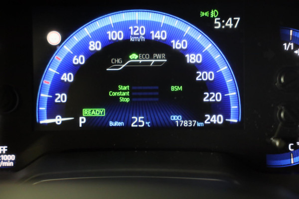 Toyota Corolla 1.8 Hybrid Business Plus / Aut / Camera / Acc / Lane Assist / Dode Hoek / Massage / Stoelverkoeling / Led / 17 Inch