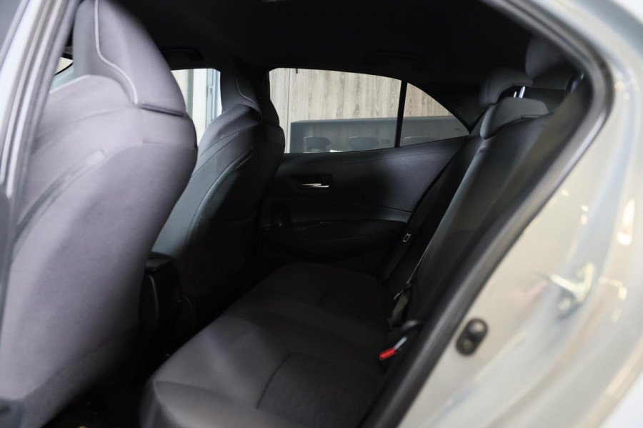 Toyota Corolla 1.8 Hybrid Business Plus / Aut / Camera / Acc / Lane Assist / Dode Hoek / Massage / Stoelverkoeling / Led / 17 Inch