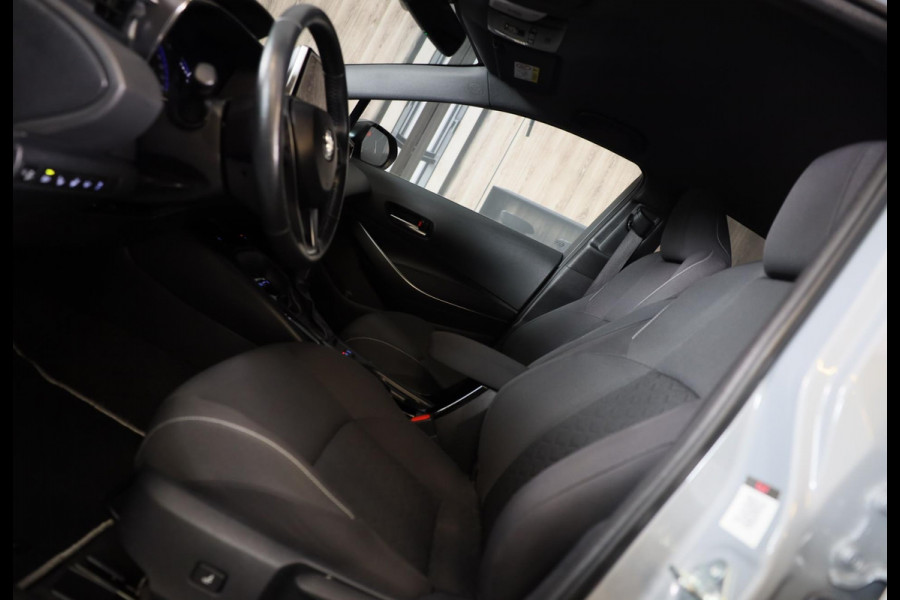 Toyota Corolla 1.8 Hybrid Business Plus / Aut / Camera / Acc / Lane Assist / Dode Hoek / Massage / Stoelverkoeling / Led / 17 Inch