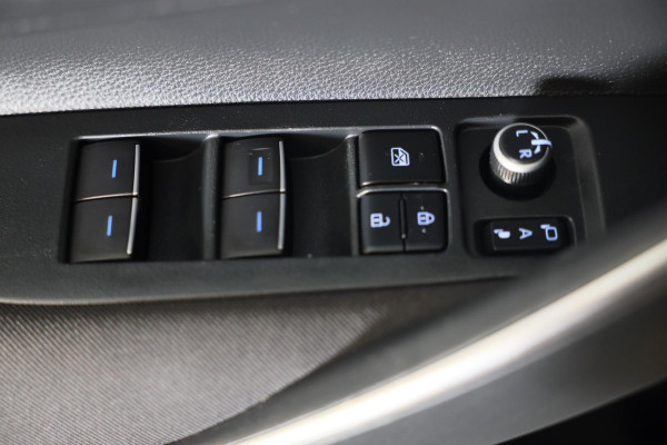 Toyota Corolla 1.8 Hybrid Business Plus / Aut / Camera / Acc / Lane Assist / Dode Hoek / Massage / Stoelverkoeling / Led / 17 Inch