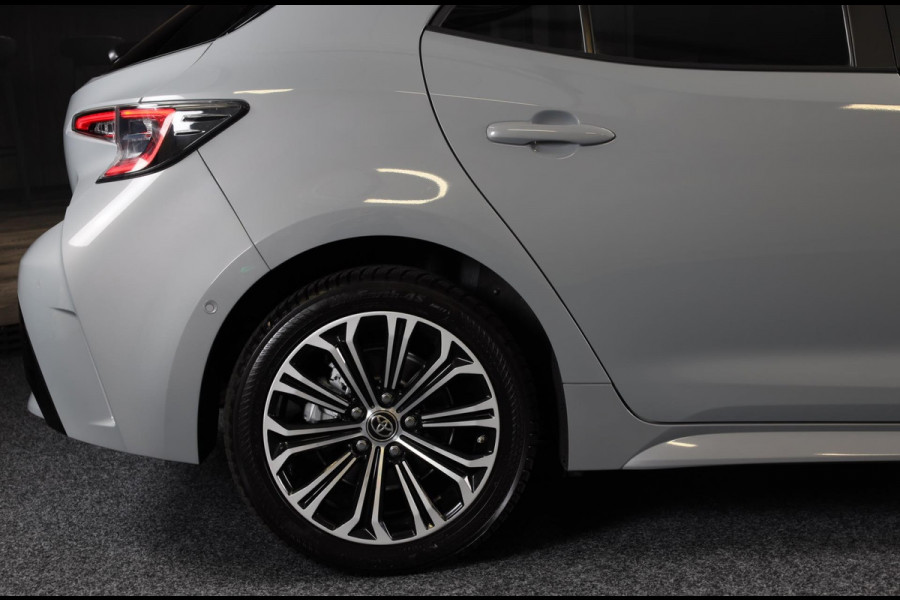 Toyota Corolla 1.8 Hybrid Business Plus / Aut / Camera / Acc / Lane Assist / Dode Hoek / Massage / Stoelverkoeling / Led / 17 Inch