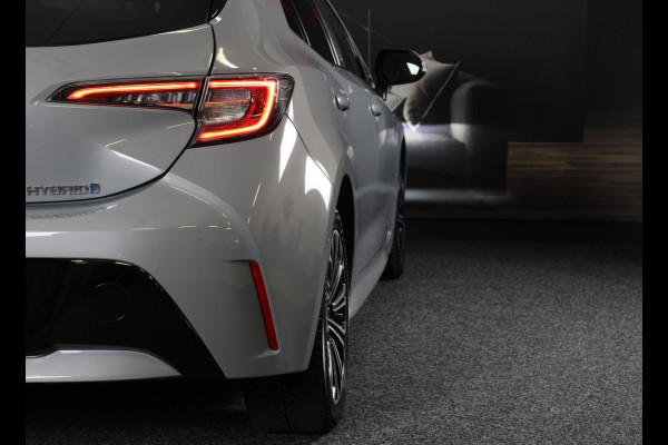 Toyota Corolla 1.8 Hybrid Business Plus / Aut / Camera / Acc / Lane Assist / Dode Hoek / Massage / Stoelverkoeling / Led / 17 Inch