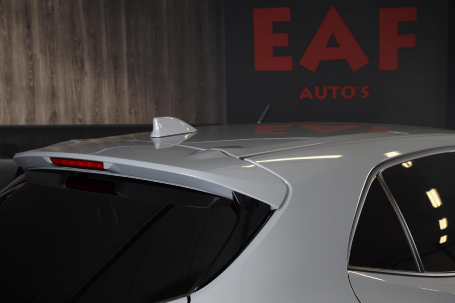 Toyota Corolla 1.8 Hybrid Business Plus / Aut / Camera / Acc / Lane Assist / Dode Hoek / Massage / Stoelverkoeling / Led / 17 Inch