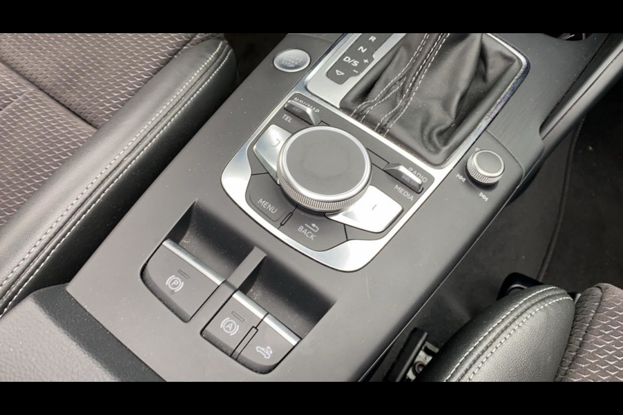 Audi A3 Cabriolet 35 TFSI CoD Advance Sport / Trekhaak / Virtual Cockpit / Windscherm / B&O / Leder&Alcantara / 18'' / Keyless / Nekverwarming / Navigatie / Hill Hold / Cruise Control