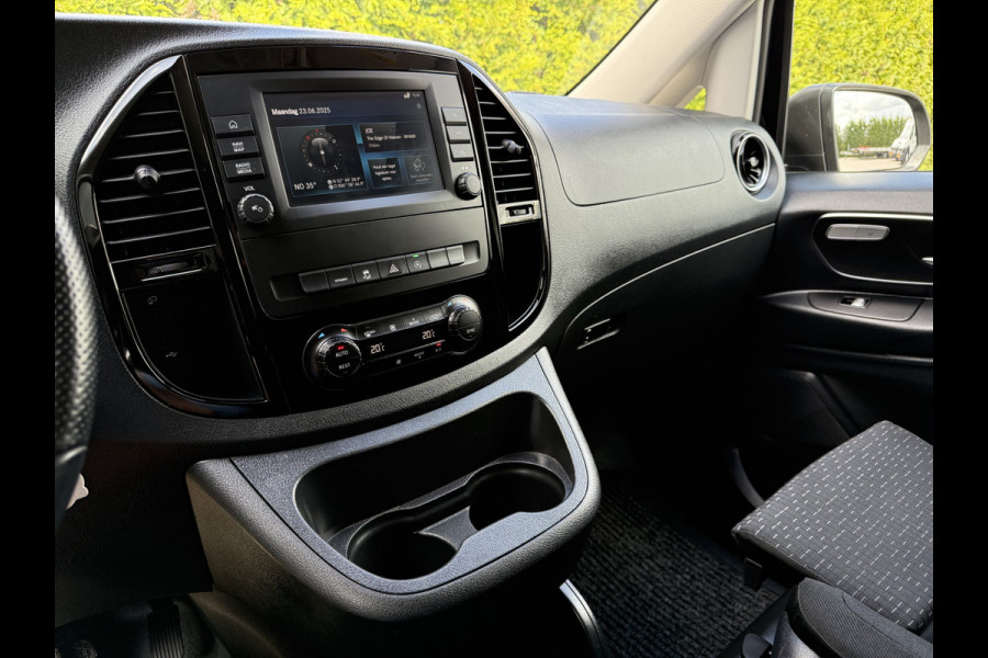 Mercedes-Benz Vito 114 CDI 136 PK AUTOMAAT / DUBBELE CABINE / 1e EIG. / TREKHAAK / CAMERA / ECC