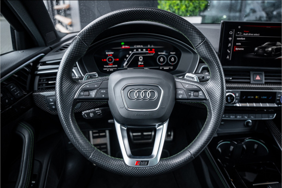 Audi RS4 Avant 2.9 TFSI quattro - Panorama | B&O | Carbon | Elek. Trekhaak | Massage