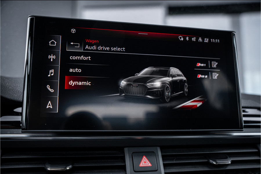 Audi RS4 Avant 2.9 TFSI quattro - Panorama | B&O | Carbon | Elek. Trekhaak | Massage