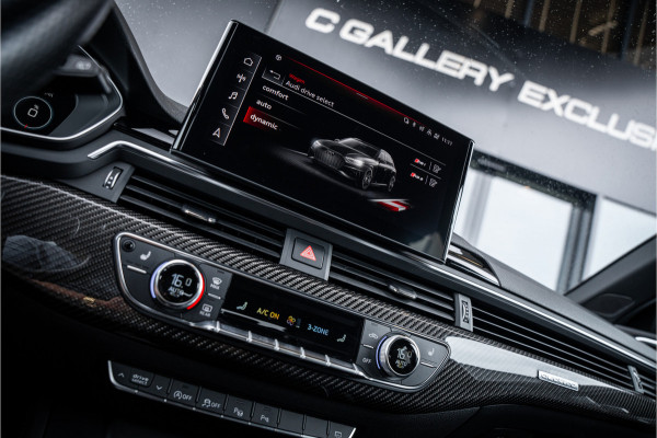 Audi RS4 Avant 2.9 TFSI quattro - Panorama | B&O | Carbon | Elek. Trekhaak | Massage