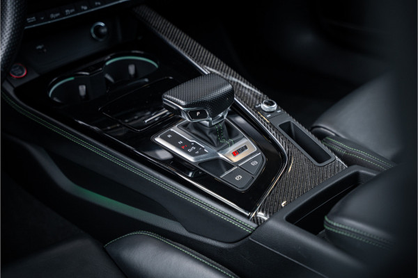 Audi RS4 Avant 2.9 TFSI quattro - Panorama | B&O | Carbon | Elek. Trekhaak | Massage
