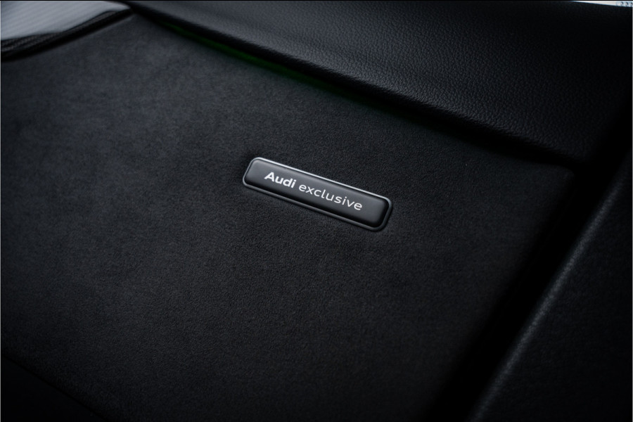 Audi RS4 Avant 2.9 TFSI quattro - Panorama | B&O | Carbon | Elek. Trekhaak | Massage