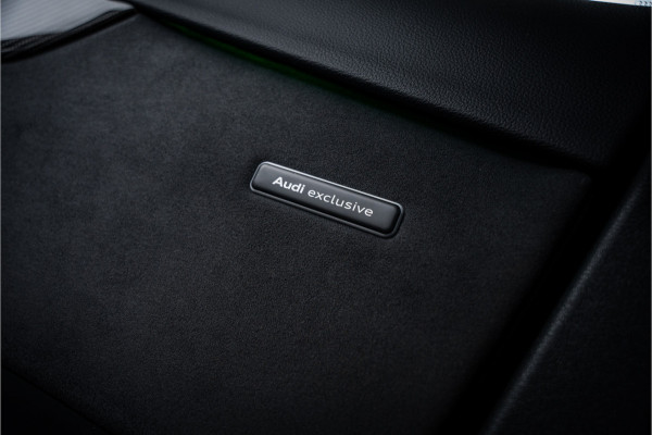 Audi RS4 Avant 2.9 TFSI quattro - Panorama | B&O | Carbon | Elek. Trekhaak | Massage