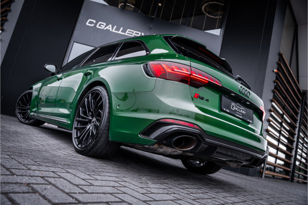 Audi RS4 Avant 2.9 TFSI quattro - Panorama | B&O | Carbon | Elek. Trekhaak | Massage