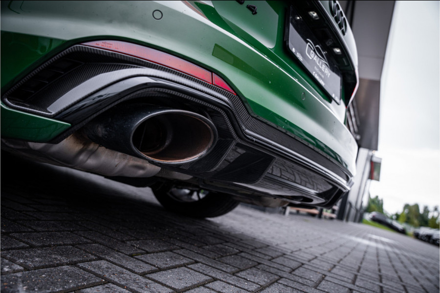 Audi RS4 Avant 2.9 TFSI quattro - Panorama | B&O | Carbon | Elek. Trekhaak | Massage
