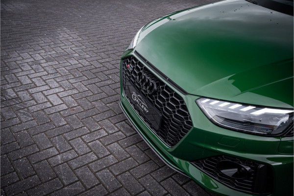 Audi RS4 Avant 2.9 TFSI quattro - Panorama | B&O | Carbon | Elek. Trekhaak | Massage