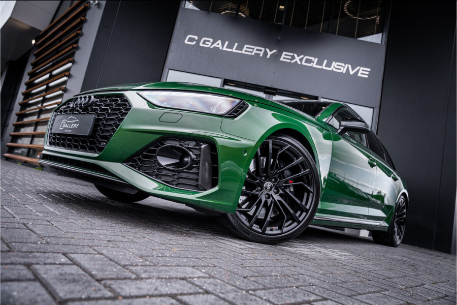 Audi RS4 Avant 2.9 TFSI quattro - Panorama | B&O | Carbon | Elek. Trekhaak | Massage