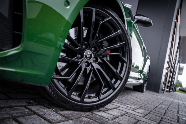 Audi RS4 Avant 2.9 TFSI quattro - Panorama | B&O | Carbon | Elek. Trekhaak | Massage