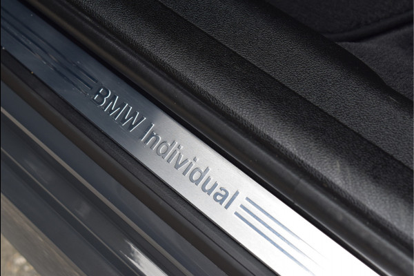 BMW 3 Serie Touring 330e M-Sport 292 Pk Individual Dravit Grijs Metallic Pano Navi Leder Laser Trekhaak Head-Up 19 Inch