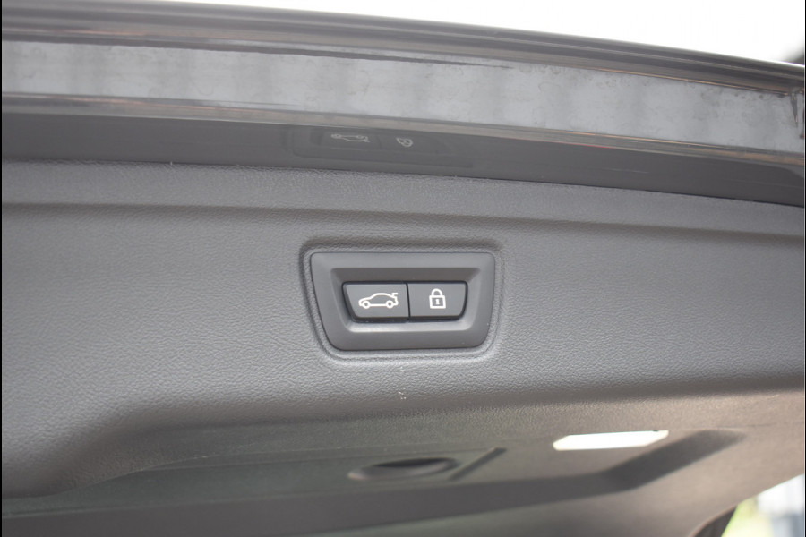 BMW 3 Serie Touring 330e M-Sport 292 Pk Individual Dravit Grijs Metallic Pano Navi Leder Laser Trekhaak Head-Up 19 Inch