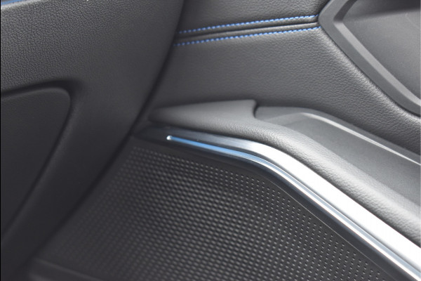 BMW 3 Serie Touring 330e M-Sport 292 Pk Individual Dravit Grijs Metallic Pano Navi Leder Laser Trekhaak Head-Up 19 Inch