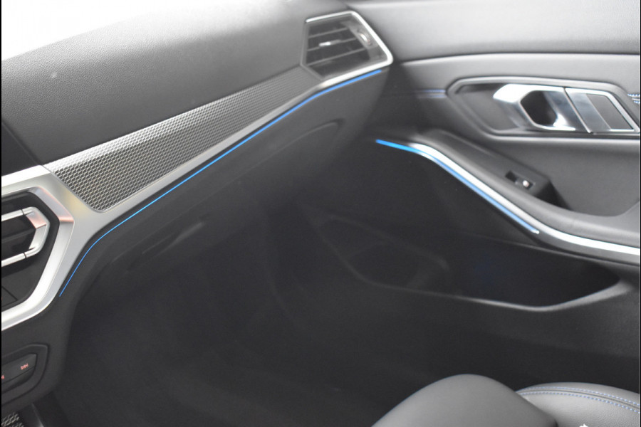 BMW 3 Serie Touring 330e M-Sport 292 Pk Individual Dravit Grijs Metallic Pano Navi Leder Laser Trekhaak Head-Up 19 Inch