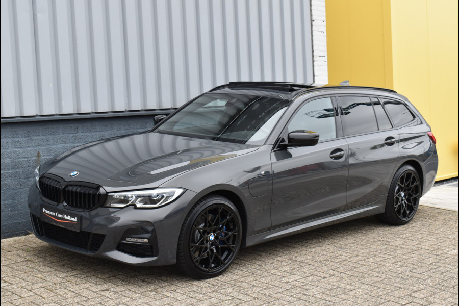 BMW 3 Serie Touring 330e M-Sport 292 Pk Individual Dravit Grijs Metallic Pano Navi Leder Laser Trekhaak Head-Up 19 Inch
