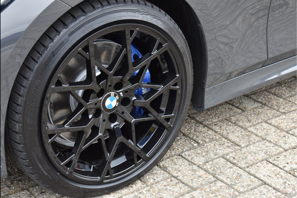 BMW 3 Serie Touring 330e M-Sport 292 Pk Individual Dravit Grijs Metallic Pano Navi Leder Laser Trekhaak Head-Up 19 Inch