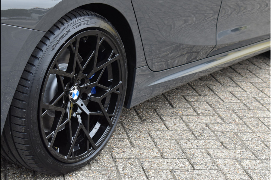 BMW 3 Serie Touring 330e M-Sport 292 Pk Individual Dravit Grijs Metallic Pano Navi Leder Laser Trekhaak Head-Up 19 Inch