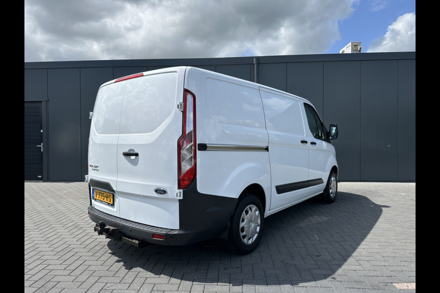 Ford Transit Custom 2.0 TDCI / L1H1 / 1e EIG. / TREKHAAK / INRICHTING / AIRCO / CRUISE / PDC / 3-ZITS