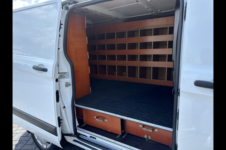 Ford Transit Custom 2.0 TDCI / L1H1 / 1e EIG. / TREKHAAK / INRICHTING / AIRCO / CRUISE / PDC / 3-ZITS