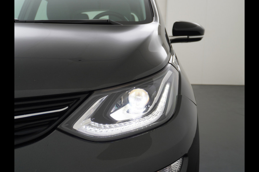 Opel Ampera-E 65 kWh Carplay/Android Auto Business Executive Ecc Stoelverwarming PDC DAB Bluetooth Connected services Cruise Control Keyless Led Regen-Licht Sensor