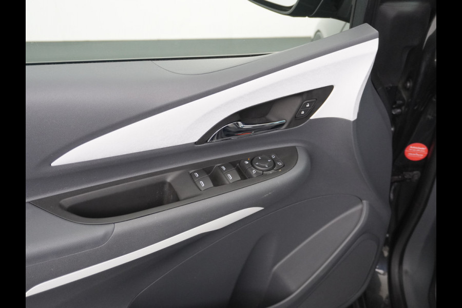 Opel Ampera-E 65 kWh Carplay/Android Auto Business Executive Ecc Stoelverwarming PDC DAB Bluetooth Connected services Cruise Control Keyless Led Regen-Licht Sensor