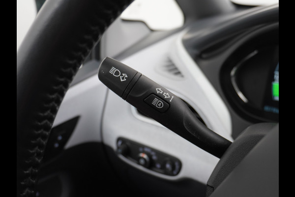 Opel Ampera-E 65 kWh Carplay/Android Auto Business Executive Ecc Stoelverwarming PDC DAB Bluetooth Connected services Cruise Control Keyless Led Regen-Licht Sensor