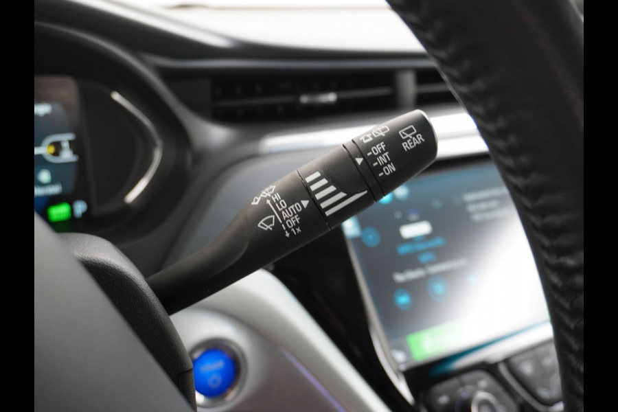 Opel Ampera-E 65 kWh Carplay/Android Auto Business Executive Ecc Stoelverwarming PDC DAB Bluetooth Connected services Cruise Control Keyless Led Regen-Licht Sensor
