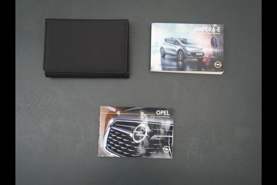 Opel Ampera-E 65 kWh Carplay/Android Auto Business Executive Ecc Stoelverwarming PDC DAB Bluetooth Connected services Cruise Control Keyless Led Regen-Licht Sensor