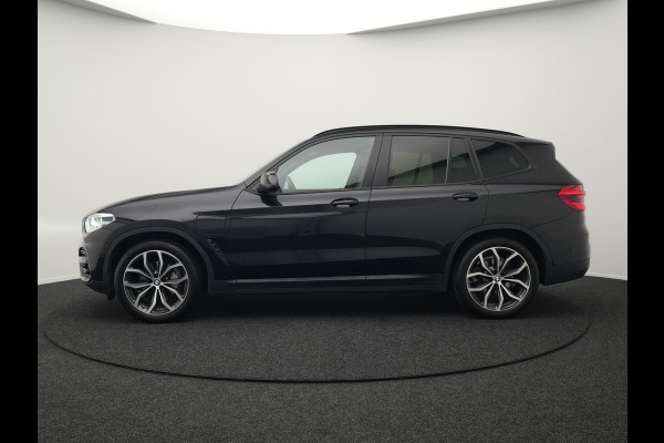 BMW X3 xDrive30e Sportline Plug in Hybrid | PHEV | Trekhaak af Fabriek | Camera | Lederen Sportstoelen Memory | 20"L.M | Apple Carplay | Stuurverwaming | Sfeerverlichting | Navi Prof |