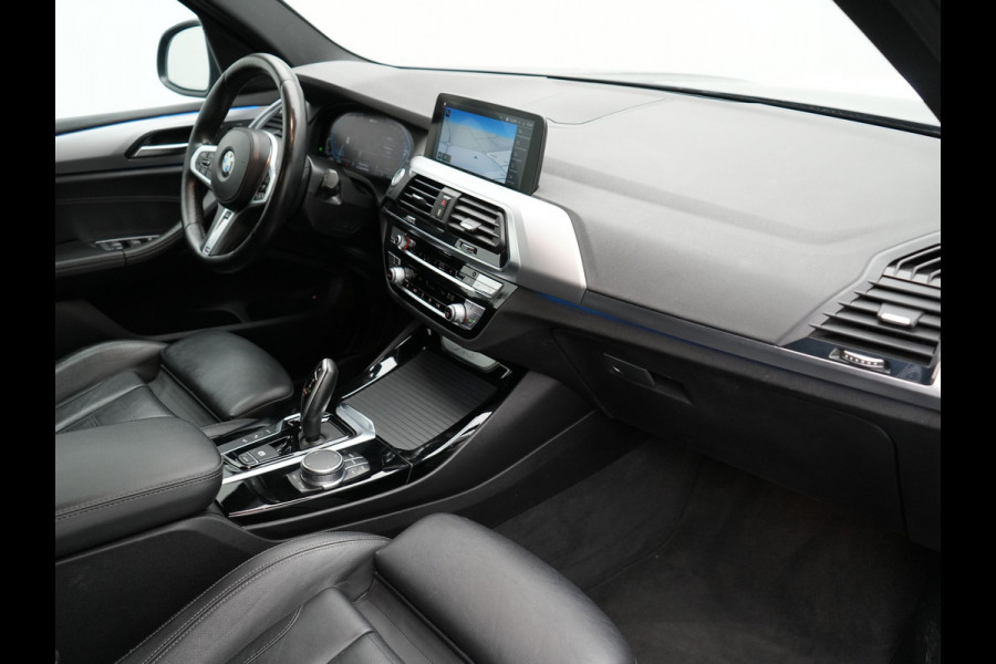 BMW X3 xDrive30e Sportline Plug in Hybrid | PHEV | Trekhaak af Fabriek | Camera | Lederen Sportstoelen Memory | 20"L.M | Apple Carplay | Stuurverwaming | Sfeerverlichting | Navi Prof |