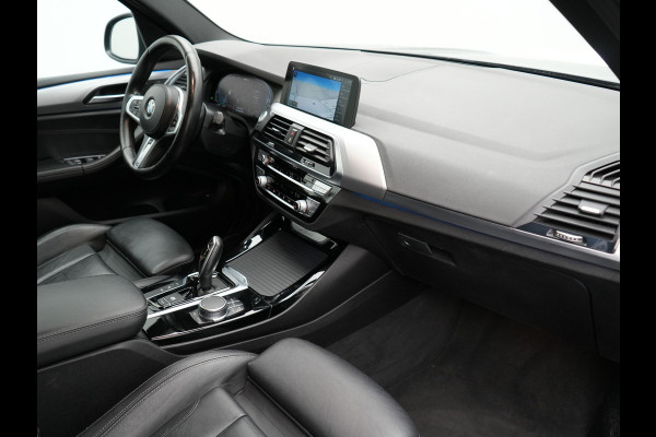 BMW X3 xDrive30e Sportline Plug in Hybrid | PHEV | Trekhaak af Fabriek | Camera | Lederen Sportstoelen Memory | 20"L.M | Apple Carplay | Stuurverwaming | Sfeerverlichting | Navi Prof |