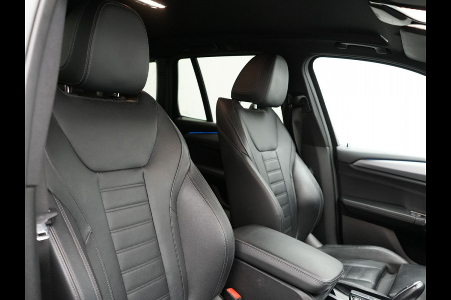 BMW X3 xDrive30e Sportline Plug in Hybrid | PHEV | Trekhaak af Fabriek | Camera | Lederen Sportstoelen Memory | 20"L.M | Apple Carplay | Stuurverwaming | Sfeerverlichting | Navi Prof |