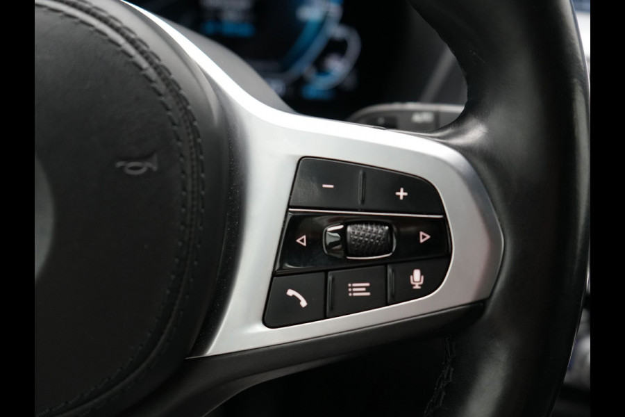 BMW X3 xDrive30e Sportline Plug in Hybrid | PHEV | Trekhaak af Fabriek | Camera | Lederen Sportstoelen Memory | 20"L.M | Apple Carplay | Stuurverwaming | Sfeerverlichting | Navi Prof |