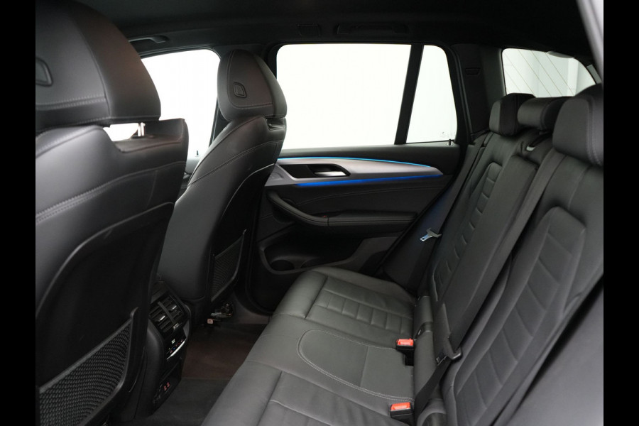 BMW X3 xDrive30e Sportline Plug in Hybrid | PHEV | Trekhaak af Fabriek | Camera | Lederen Sportstoelen Memory | 20"L.M | Apple Carplay | Stuurverwaming | Sfeerverlichting | Navi Prof |